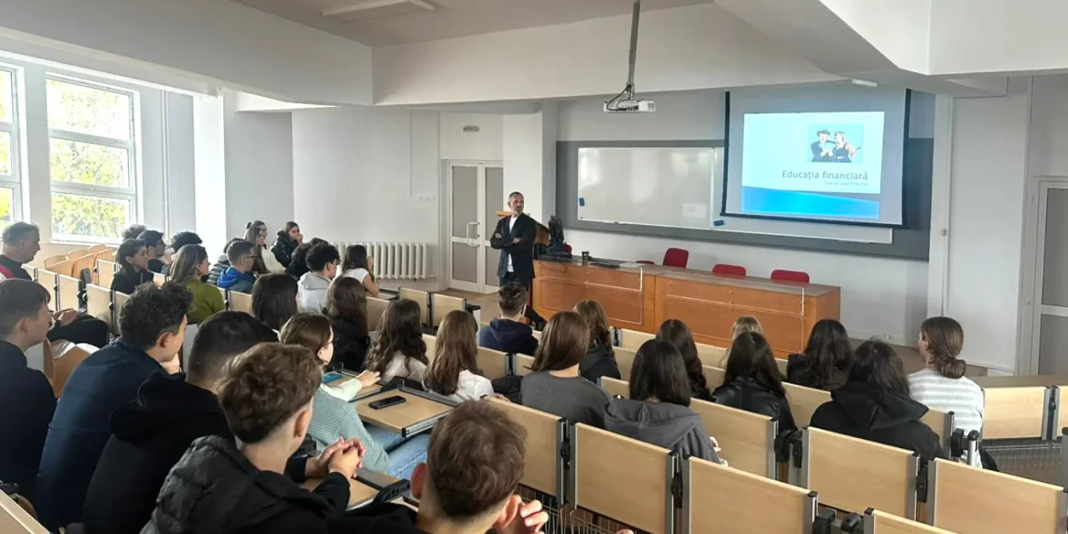Curs de educație financiară, UCB Pitești