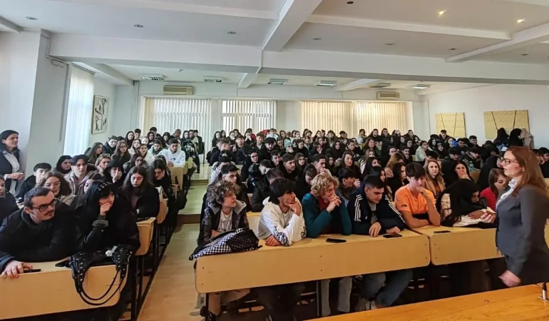 Alegerea carierei - cum îmi construiesc viitorul, eveniment UCB Rm Vâlcea