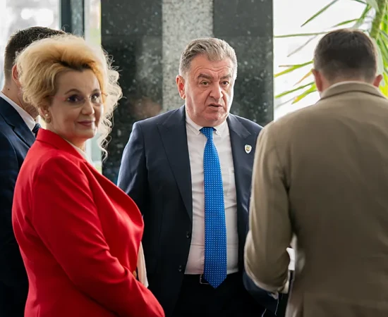 Conferința de lansare a ghidurilor “Construiește-ți viitorul” și “Eu aleg” by Maxwell România galerie
